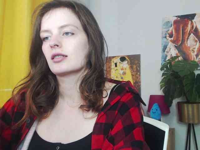 NadineGold webcam