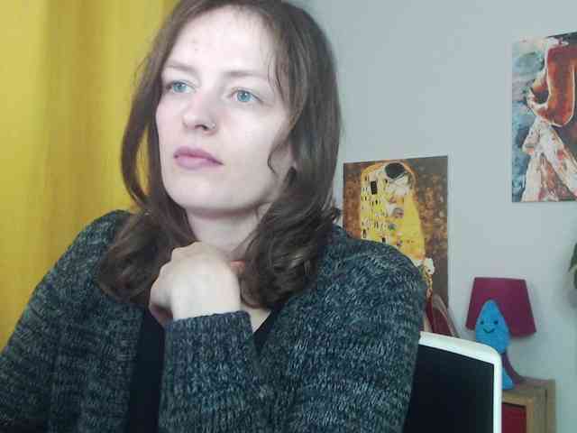 NadineGold webcam