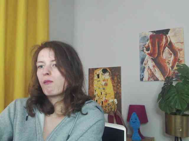 NadineGold webcam
