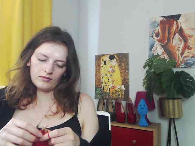 NadineGold webcam