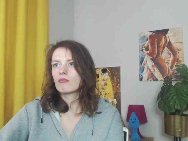 NadineGold webcam