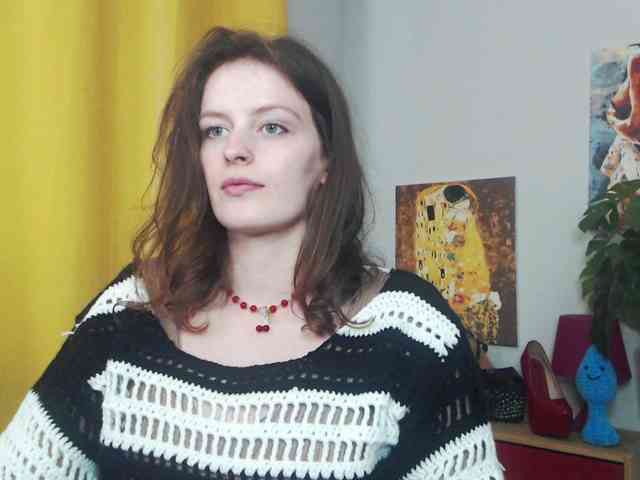 Модель: NadineGold