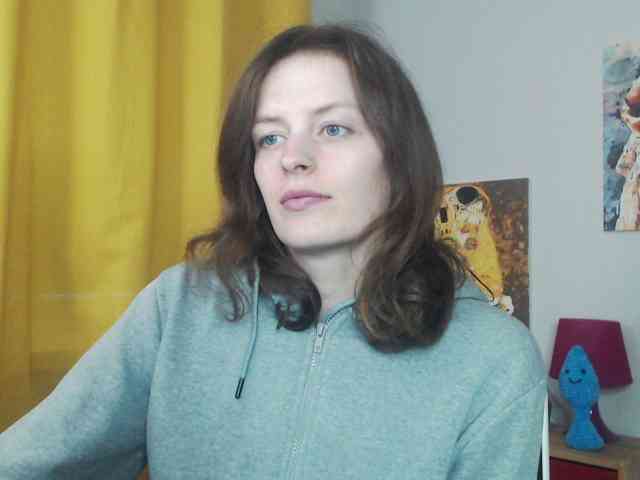 NadineGold webcam