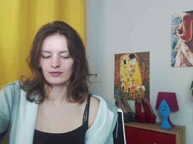NadineGold webcam