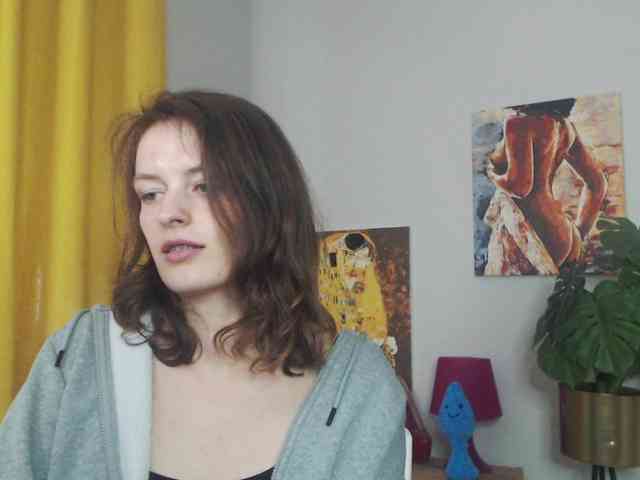 NadineGold webcam