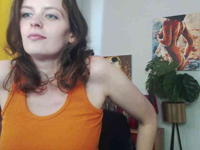 NadineGold webcam