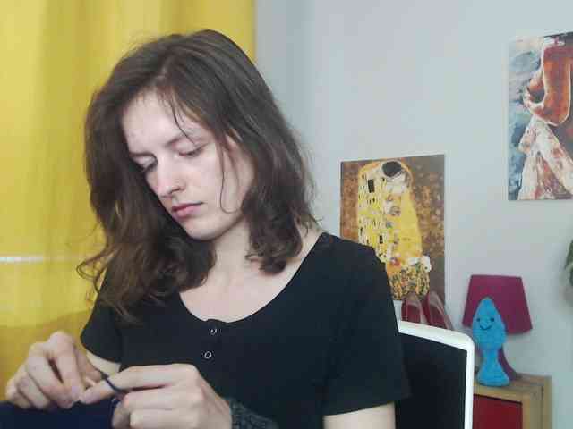 NadineGold webcam
