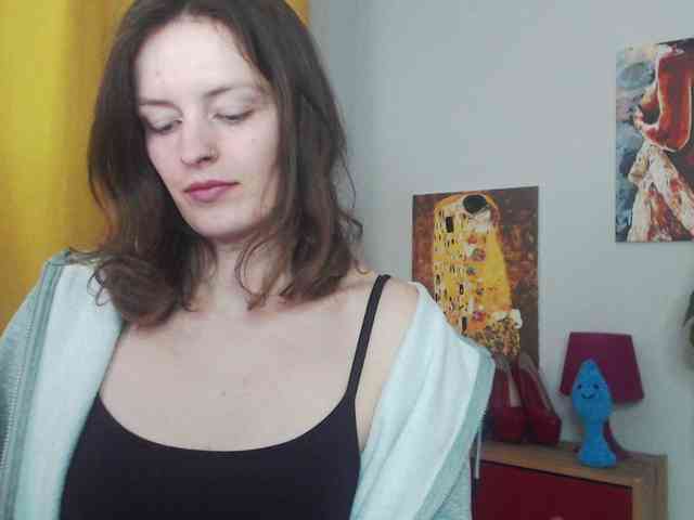 NadineGold webcam