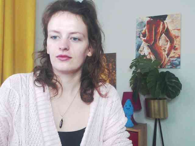 NadineGold webcam