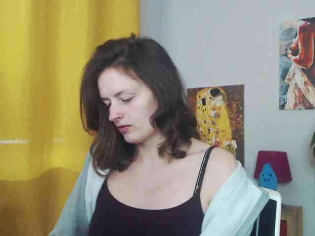 NadineGold webcam