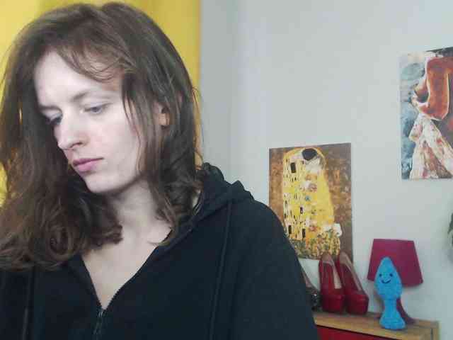 NadineGold webcam