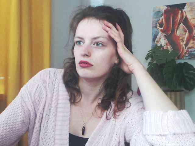 NadineGold webcam
