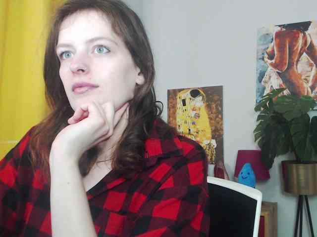 NadineGold webcam
