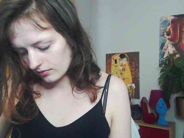 NadineGold webcam