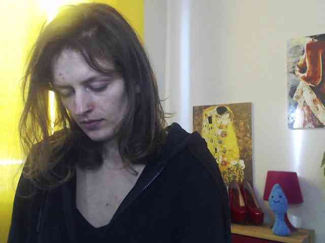 NadineGold webcam