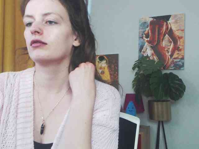 NadineGold webcam