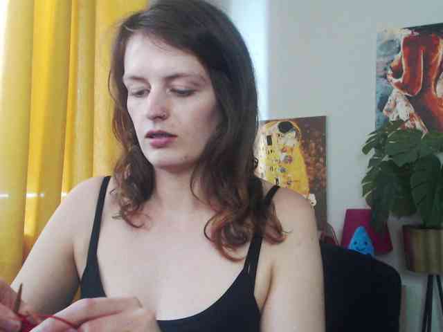 NadineGold webcam