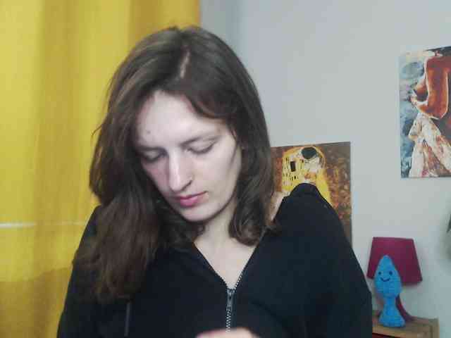 NadineGold webcam
