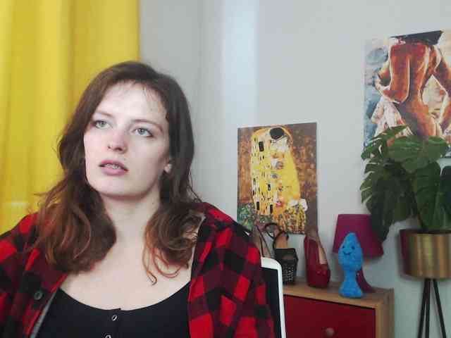 NadineGold webcam