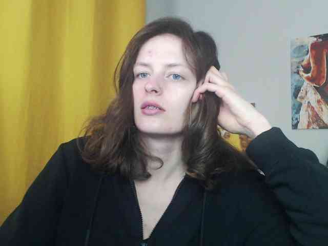 NadineGold webcam
