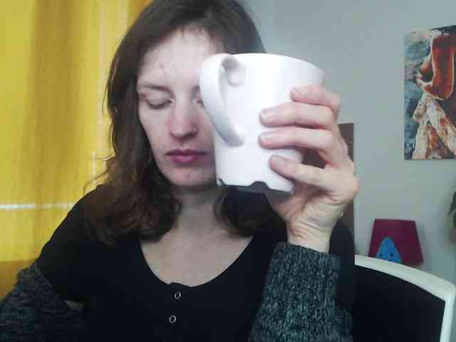 NadineGold webcam