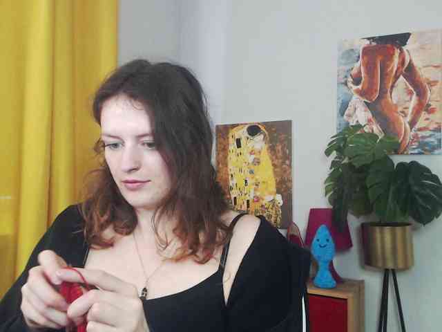 NadineGold webcam