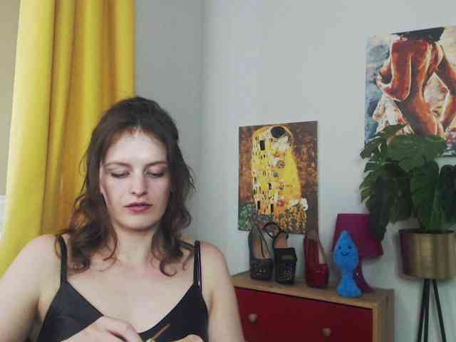 NadineGold webcam