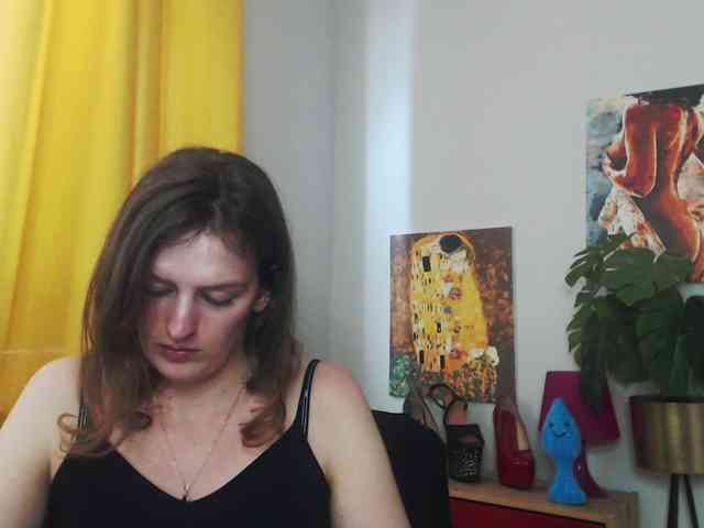 NadineGold webcam