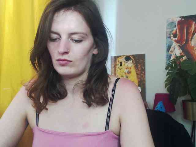 NadineGold webcam