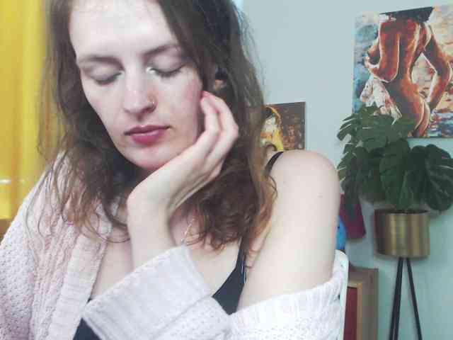 NadineGold webcam
