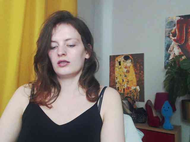 NadineGold webcam