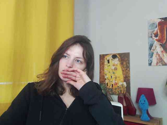 NadineGold webcam