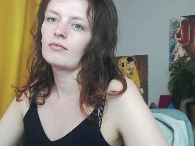 NadineGold webcam