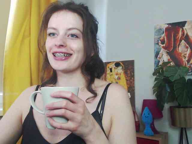 NadineGold webcam