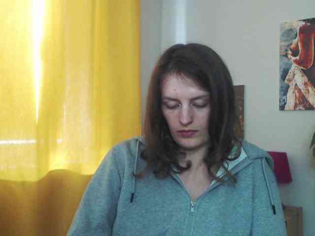 NadineGold webcam