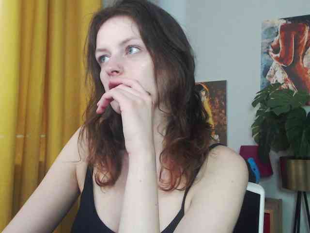 NadineGold webcam