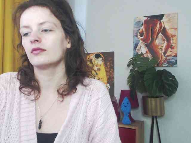 NadineGold webcam