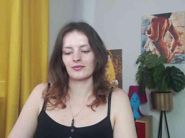 NadineGold webcam
