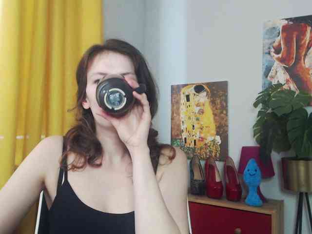 NadineGold webcam