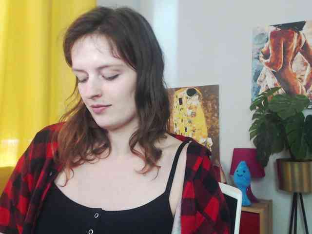 NadineGold webcam