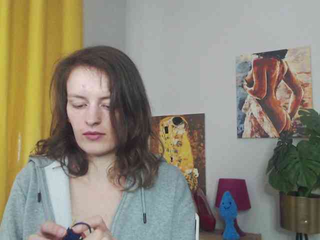 NadineGold webcam