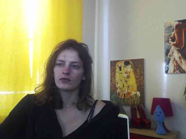 NadineGold webcam