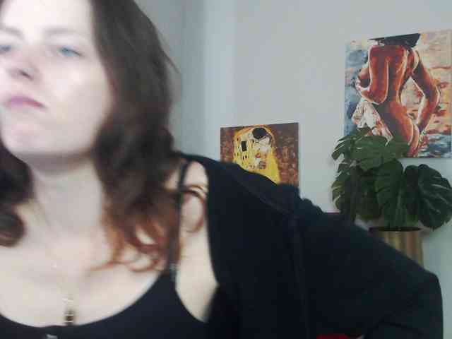 NadineGold webcam