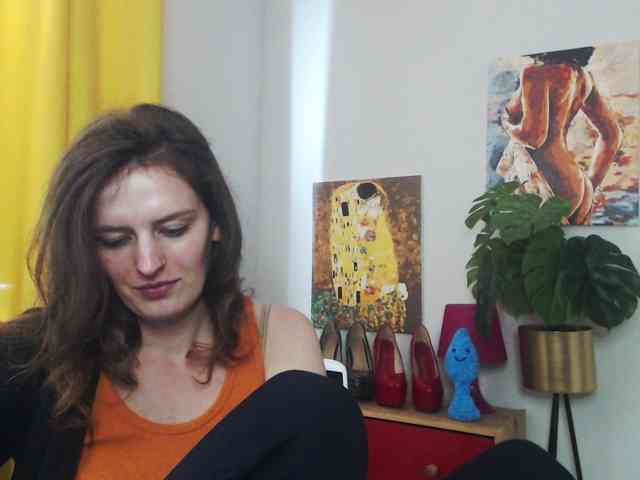NadineGold webcam