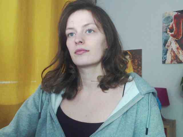 NadineGold webcam