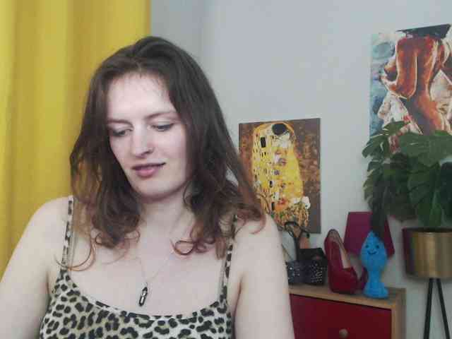 NadineGold webcam