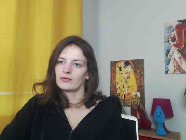 NadineGold webcam