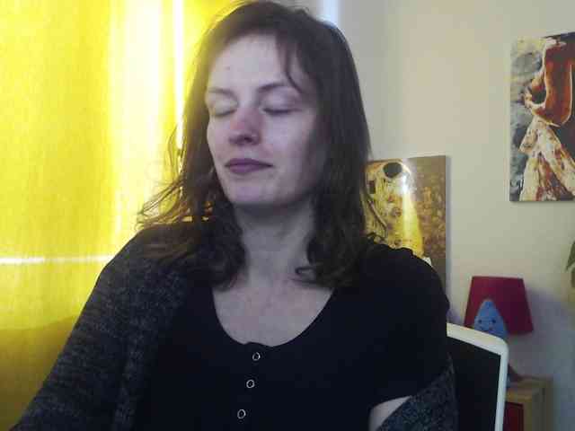 NadineGold webcam