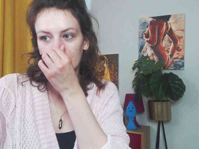 NadineGold webcam
