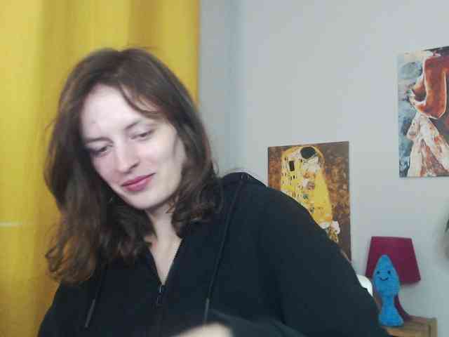 NadineGold webcam